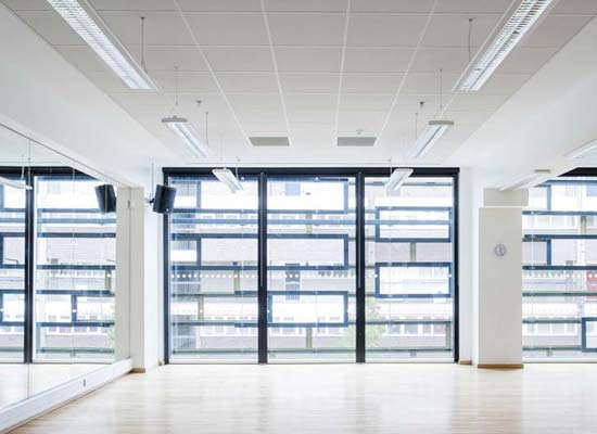Commercial curtain walling crawley