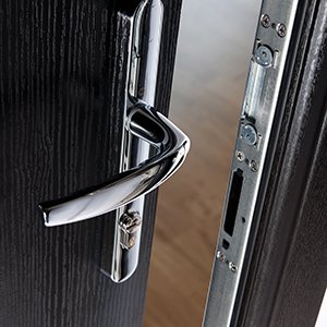 Apeer locking system title=